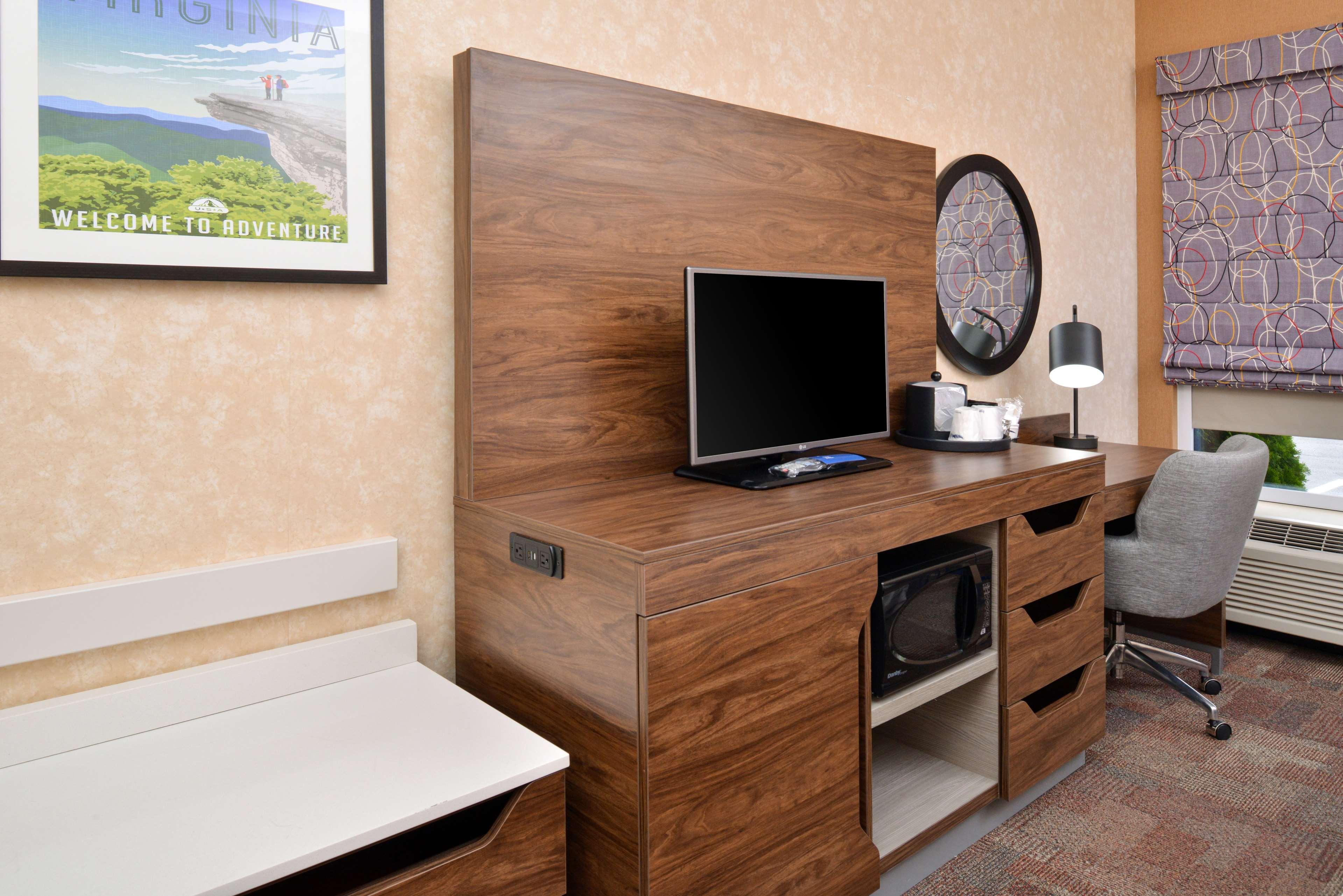 Hampton Inn Wytheville Zewnętrze zdjęcie